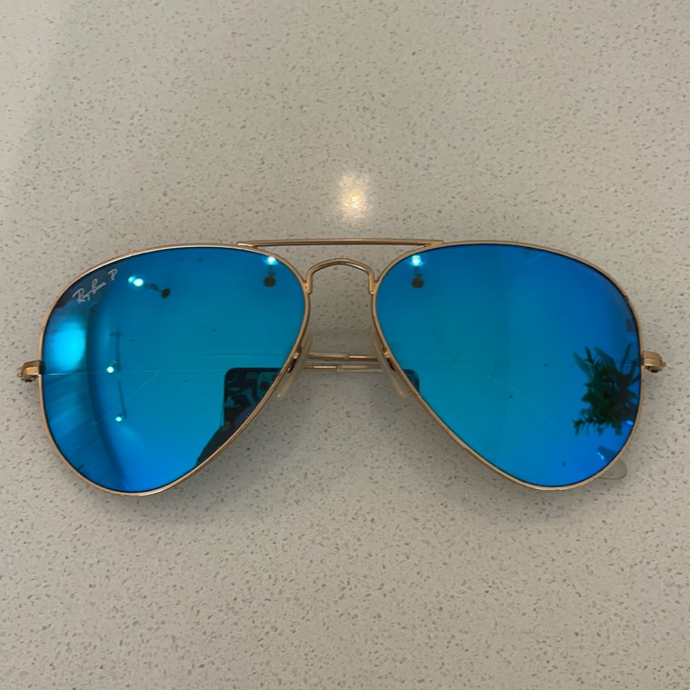 Polarized Ray-Ban Sunglasses Aviator